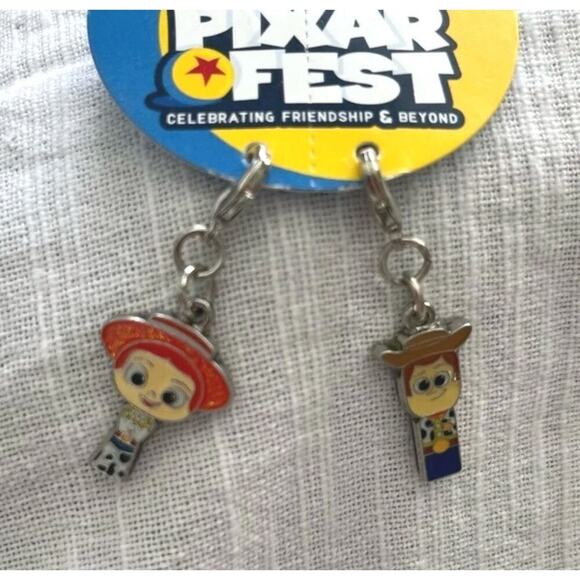 Jessie & Woody Toy Story BFFs Disney Clip on Add a Charm Bracelet Set - Picture 4 of 5